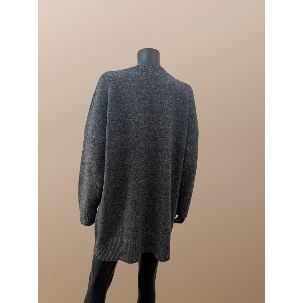 Torrid‎ Studded Shoulder Long Cardigan Gray Button Front NWT Size 0 Cozy Sweater - Picture 5 of 10
